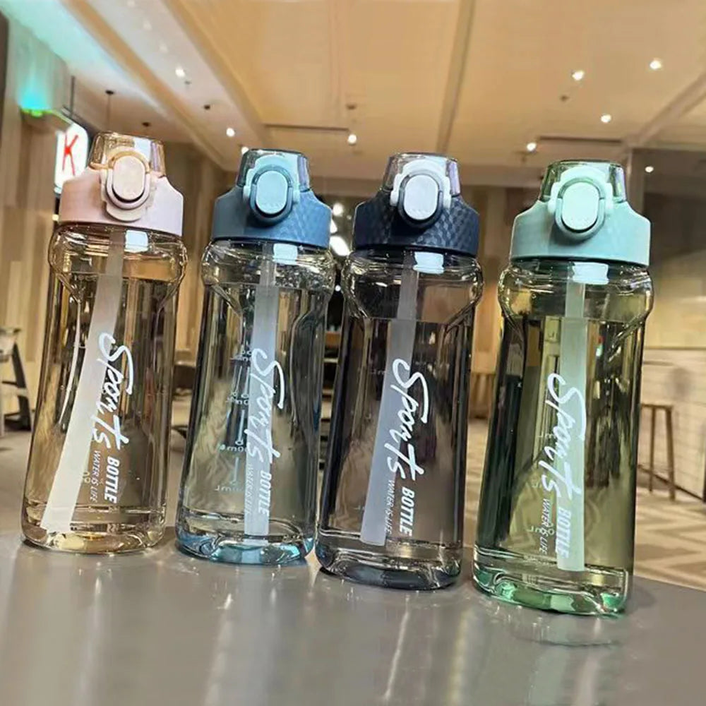 650/750ml Large Capacity Sports Water Bottle With Strawer Plastic Cup Leakproof Bottles Outdoor Gym Sports Transparent Water Cup
