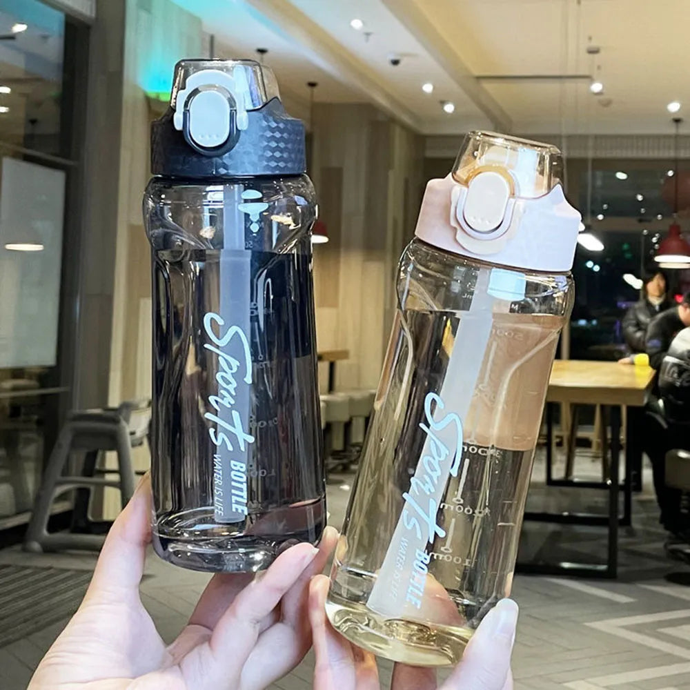 650/750ml Large Capacity Sports Water Bottle With Strawer Plastic Cup Leakproof Bottles Outdoor Gym Sports Transparent Water Cup