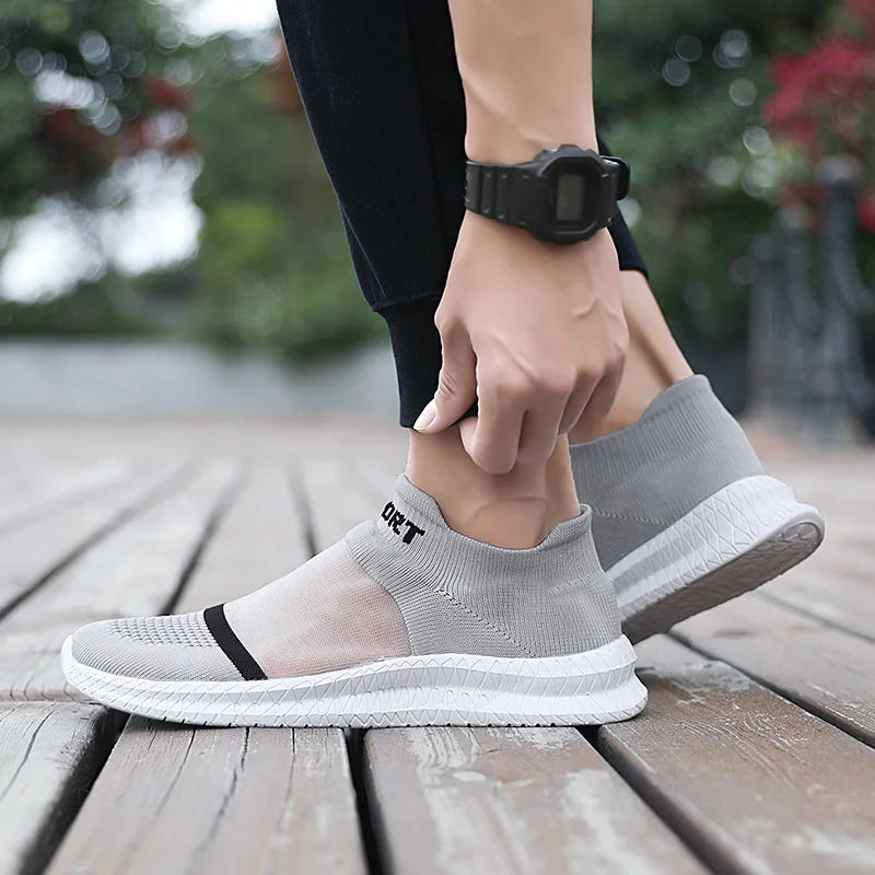 Men's Casual Shoes Ultra Lightweight Breathable Walking Shoes Non Slip Sneakers Mesh Workout Casual Sports Shoes
