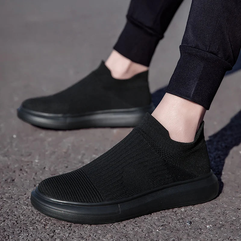 Men's Slip on Walking Shoes Ultra Light Breathable Non Slip Running Shoes Casual Fashion Sneakers Mesh Workout Sports